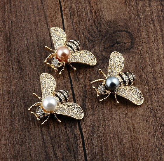 Luxury Bee Pearl Brooch