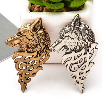 Domineering Wolf Head Pin